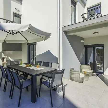 Vila Spadici Sleeps 9 Pool Air Con Wifi